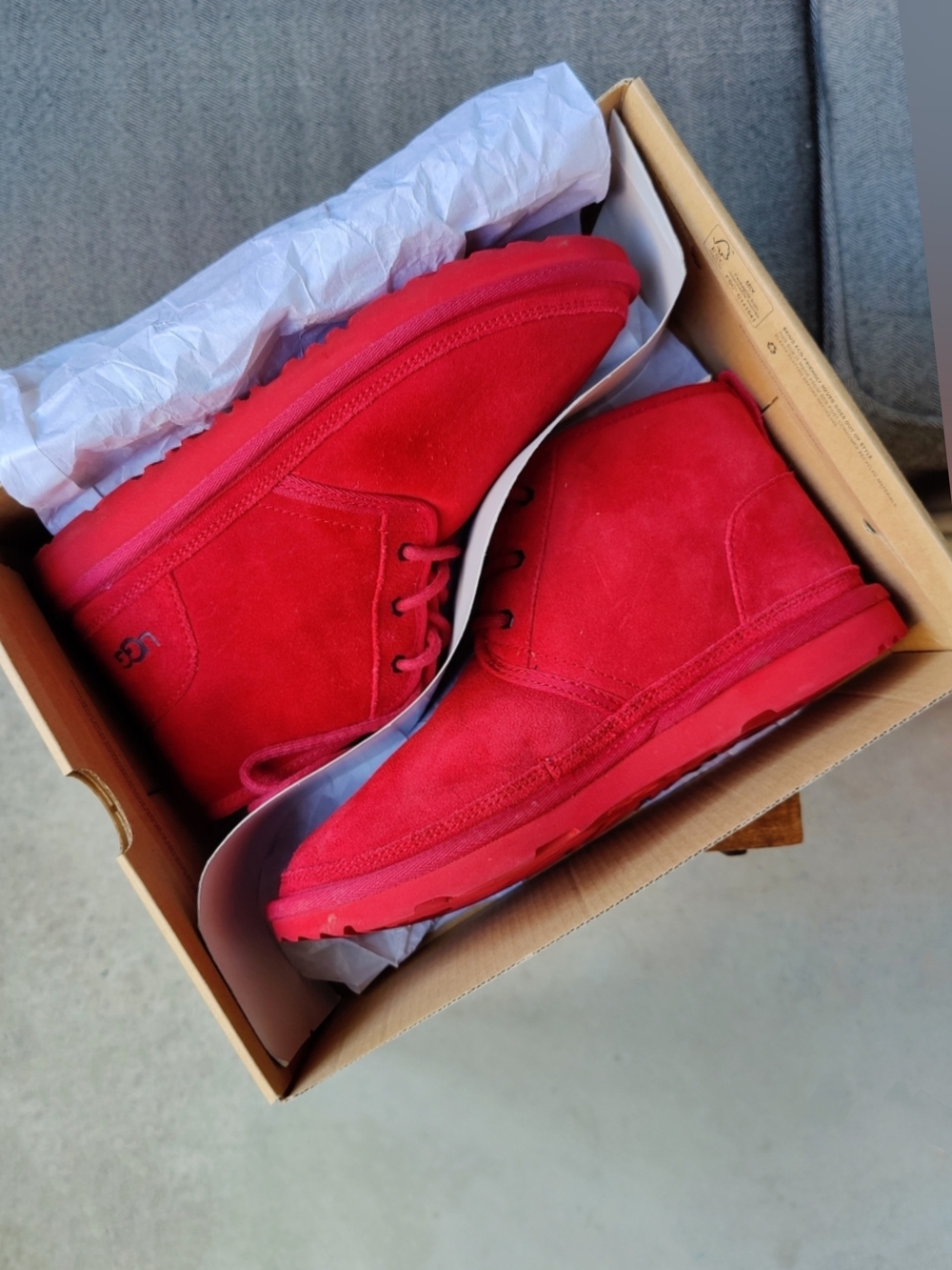 w/ Box UGG Womens 7.5 Neumel II Samba Red Suede Wool Chukka Boots Youth 6